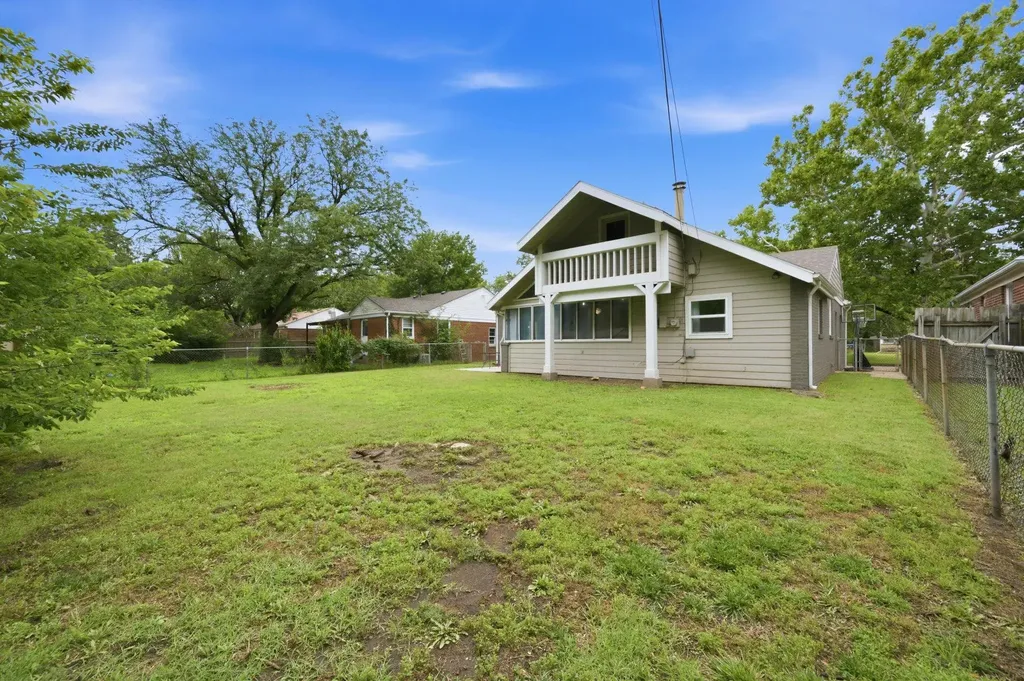 350 N Hillcrest Wichita KS 67208
