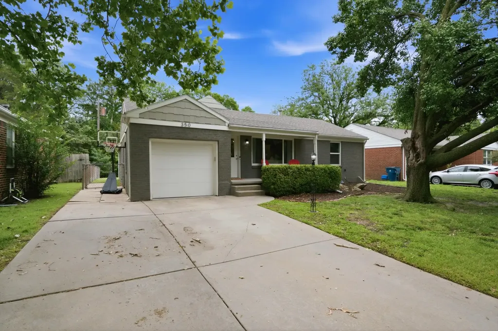 350 N Hillcrest Wichita KS 67208