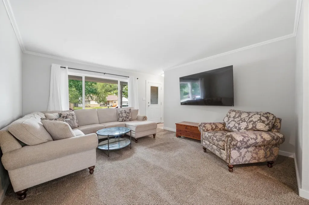 350 N Hillcrest Wichita KS 67208