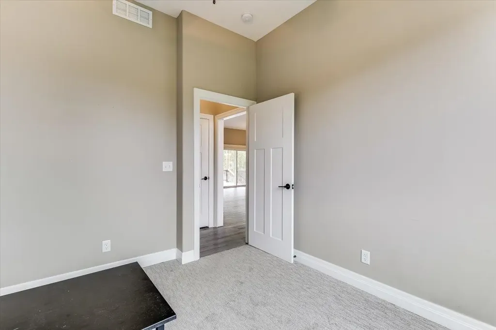 3513 N Bluestem Rose Hill KS 67133
