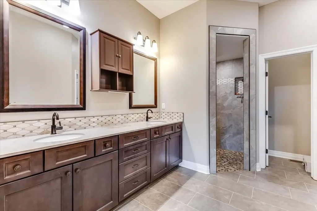 3513 N Bluestem Rose Hill KS 67133