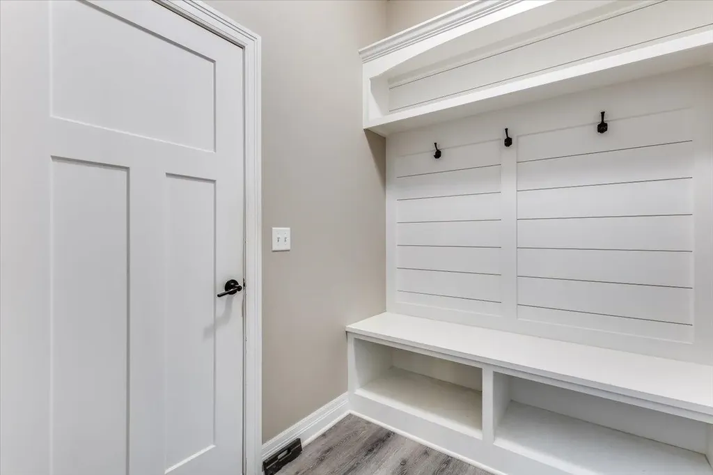 3513 N Bluestem Rose Hill KS 67133