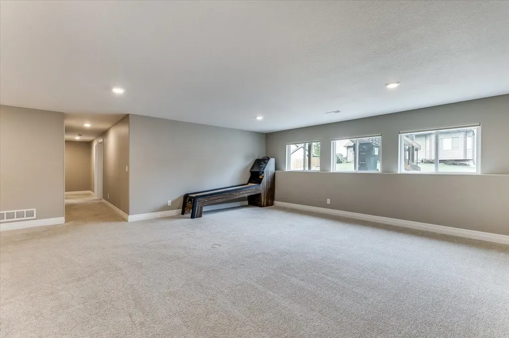 3513 N Bluestem Rose Hill KS 67133
