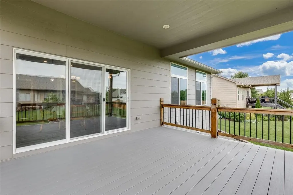 3513 N Bluestem Rose Hill KS 67133