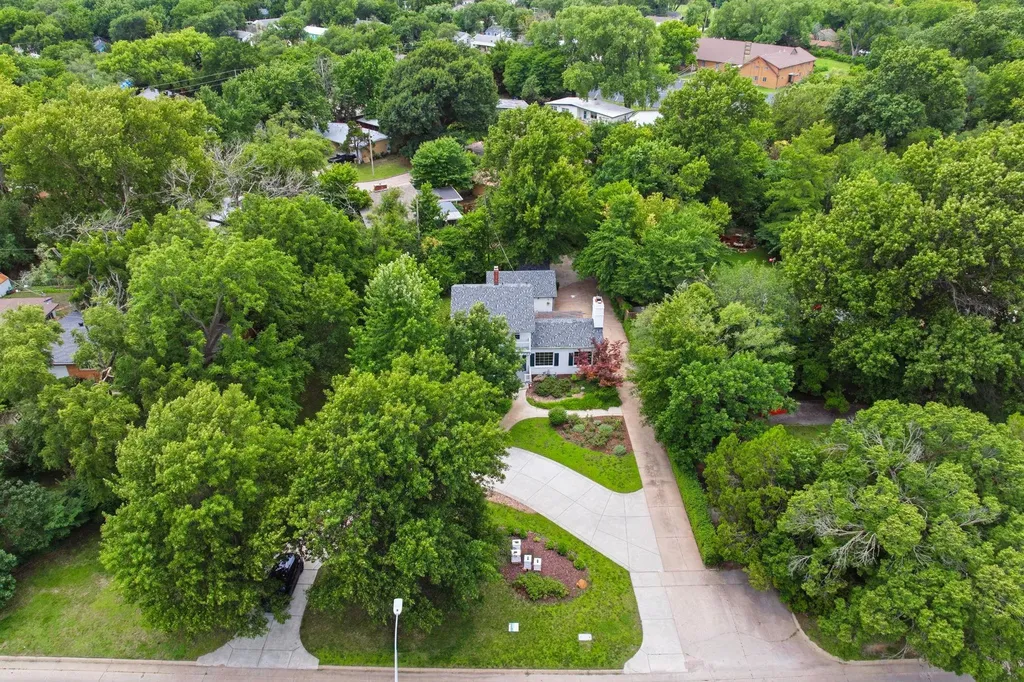 2313 S George Washington Boulevard Wichita KS 67218