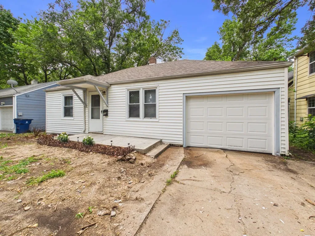 821 S Vassar Avenue Wichita KS 67218