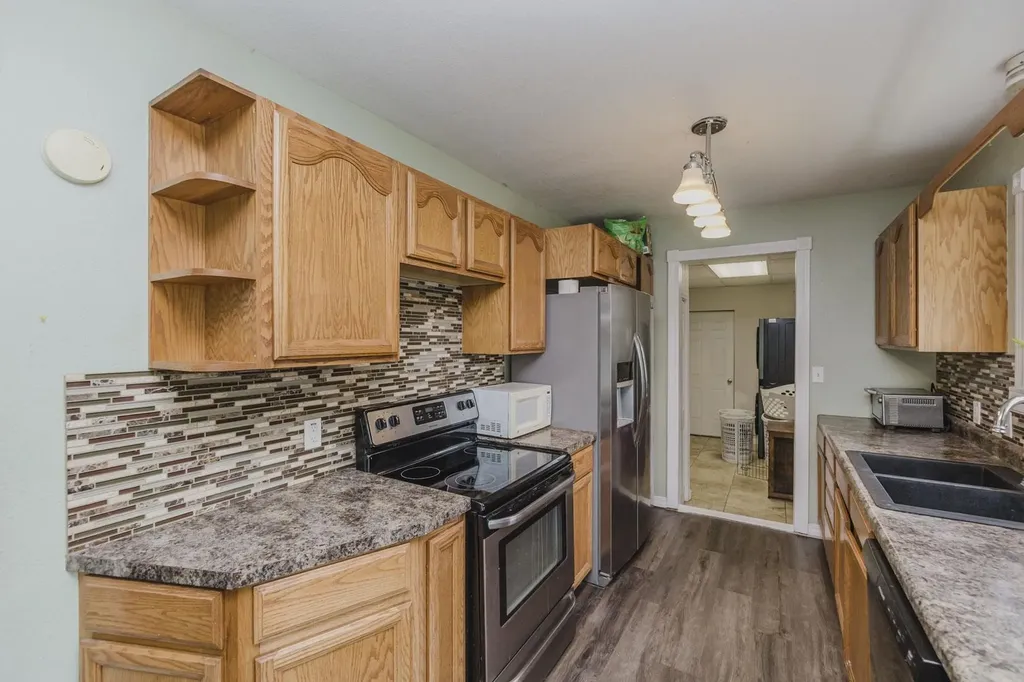 6056 N Sullivan Avenue Wichita KS 67204