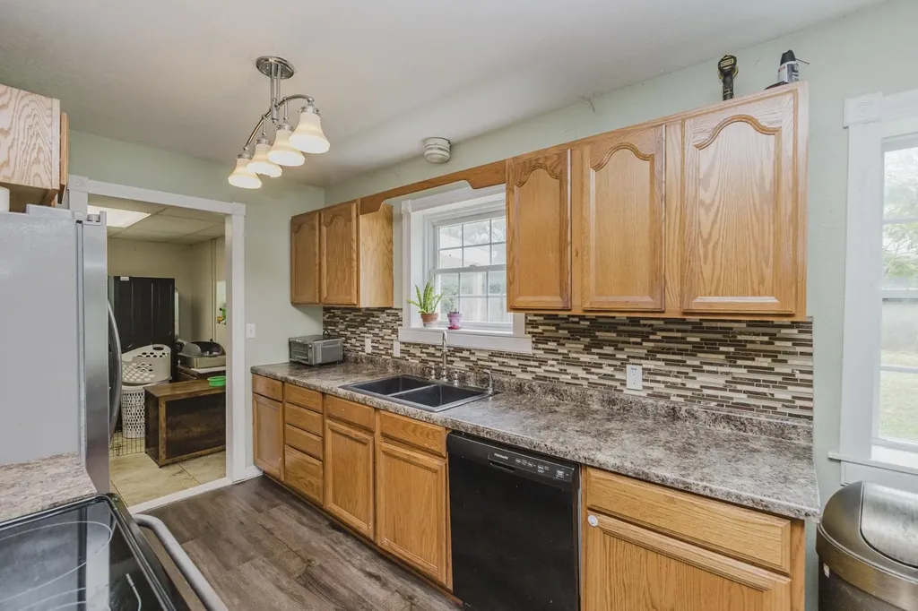 6056 N Sullivan Avenue Wichita KS 67204