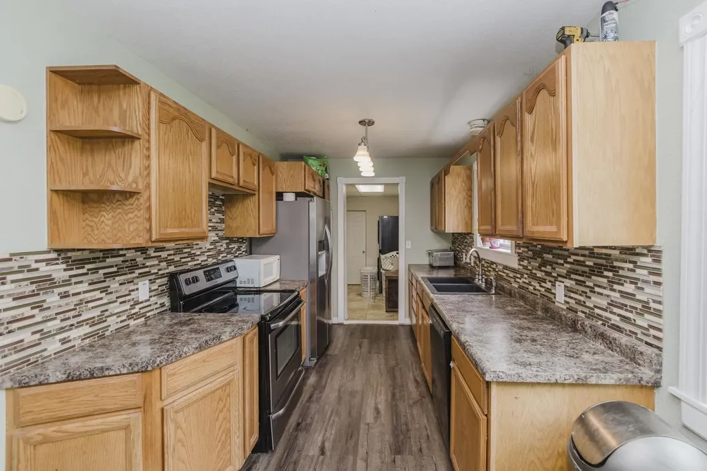 6056 N Sullivan Avenue Wichita KS 67204
