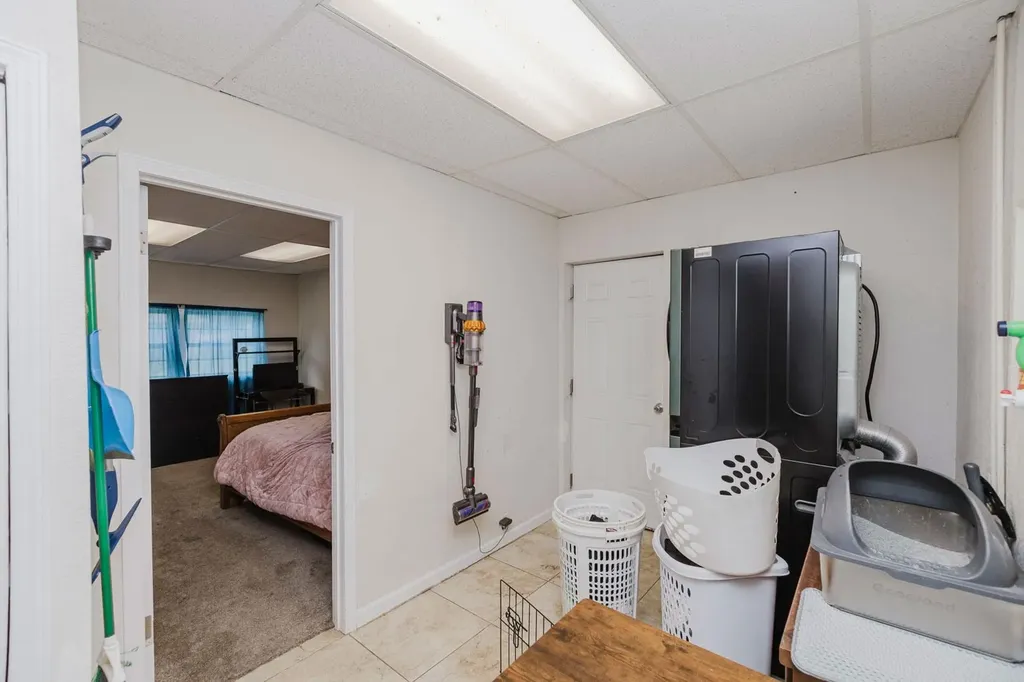 6056 N Sullivan Avenue Wichita KS 67204