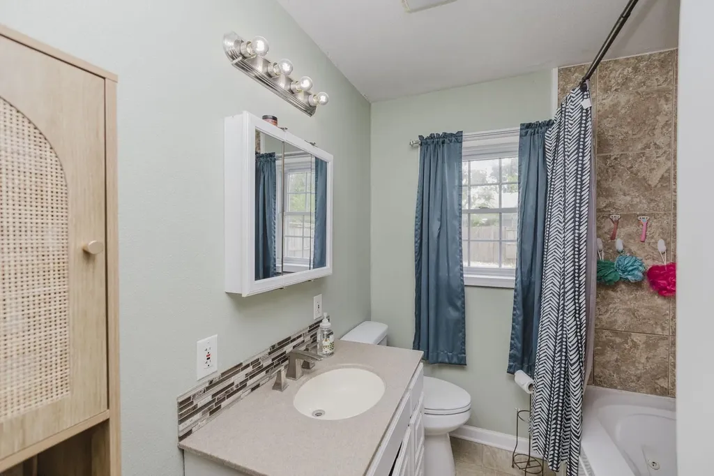 6056 N Sullivan Avenue Wichita KS 67204
