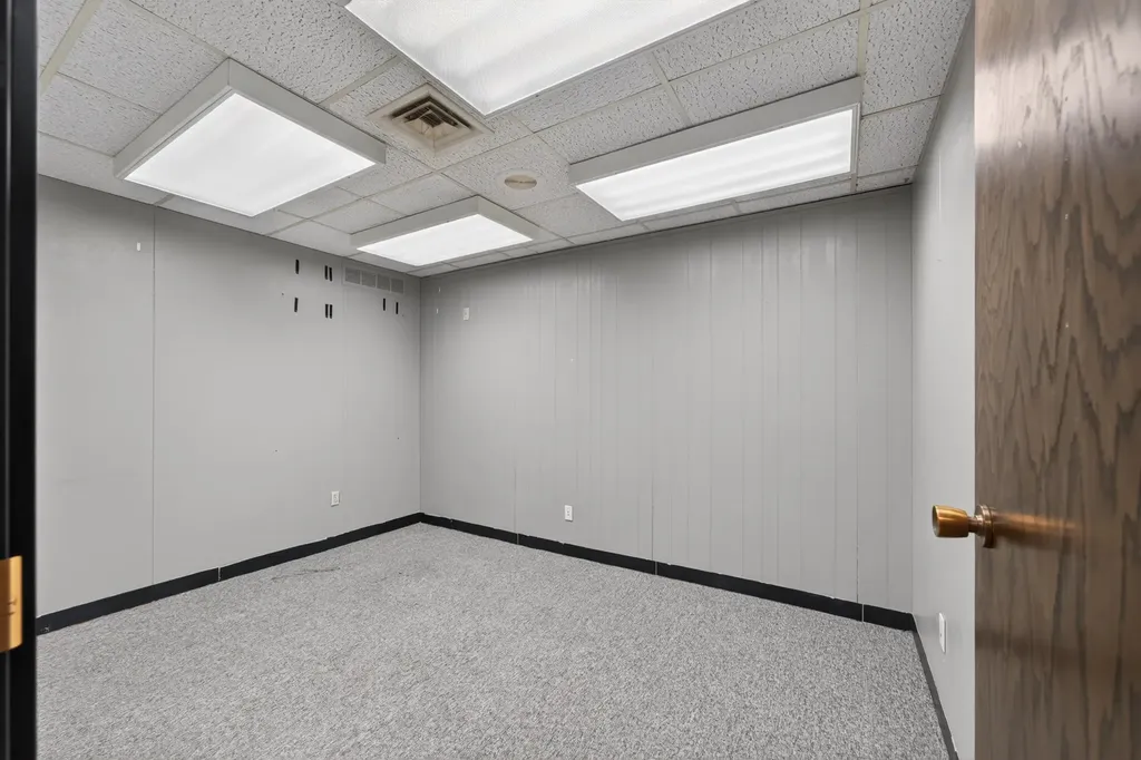 144 N Oliver Wichita KS 67208