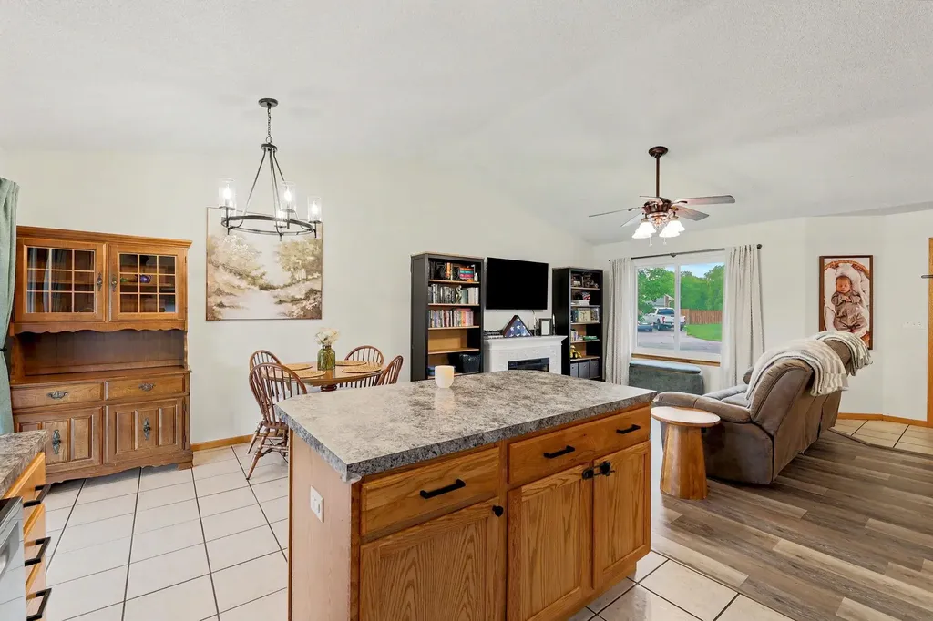 3724 S Westgate Wichita KS 67215