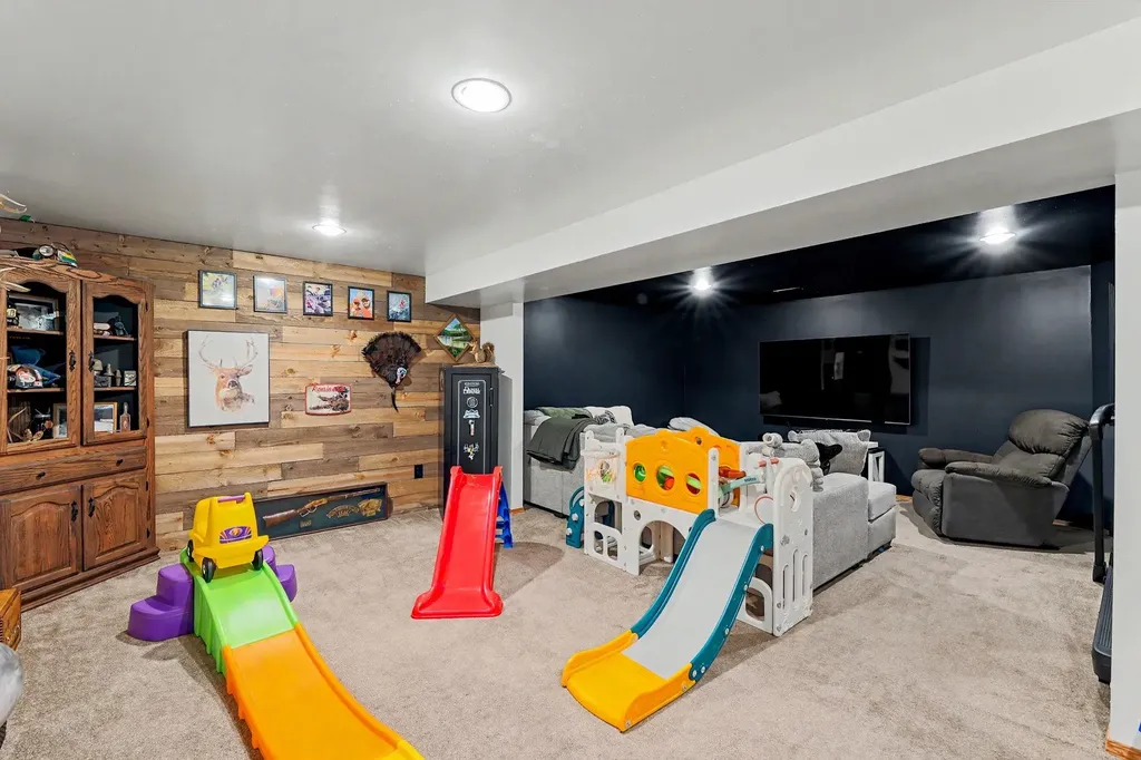 3724 S Westgate Wichita KS 67215