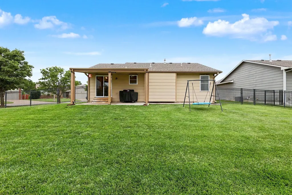 3724 S Westgate Wichita KS 67215
