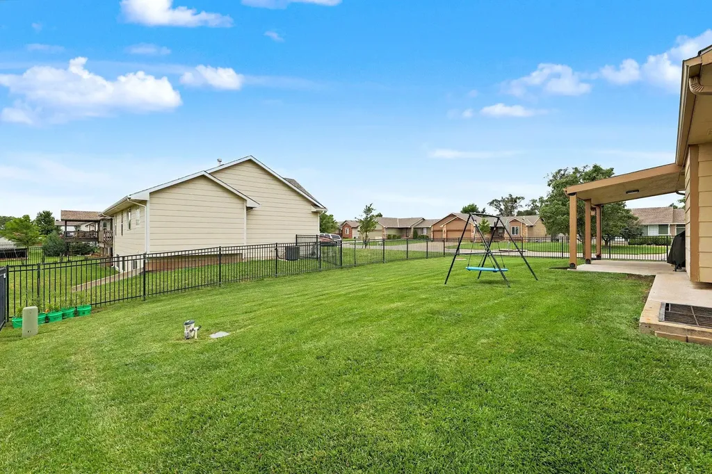 3724 S Westgate Wichita KS 67215