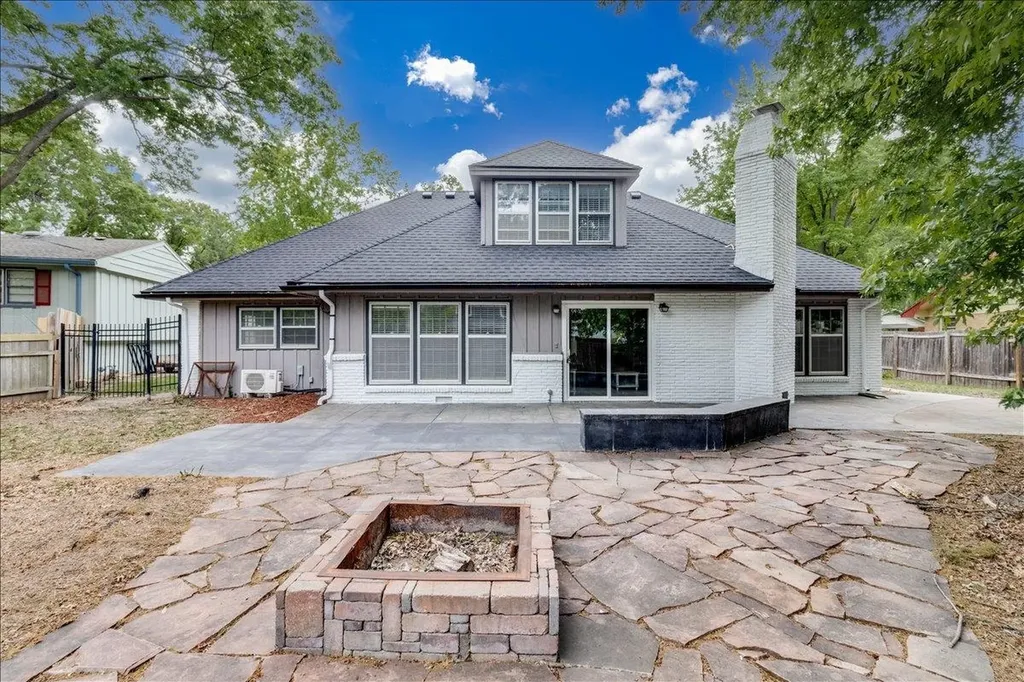 720 N Stratford Wichita KS 67206
