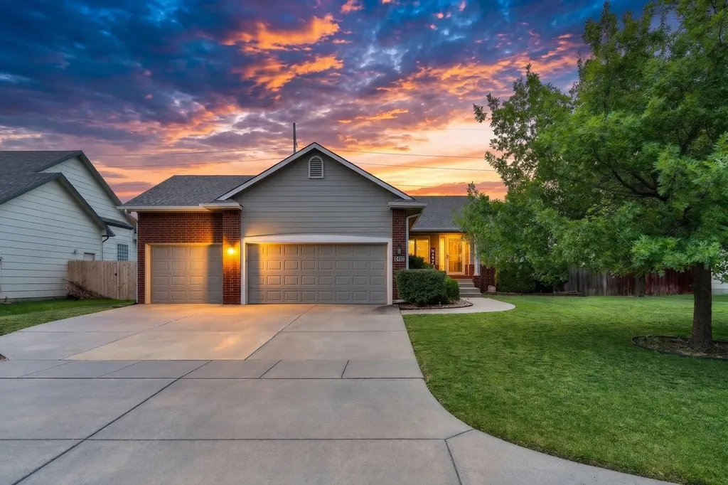 1481 S Shiloh Court Wichita KS 67207