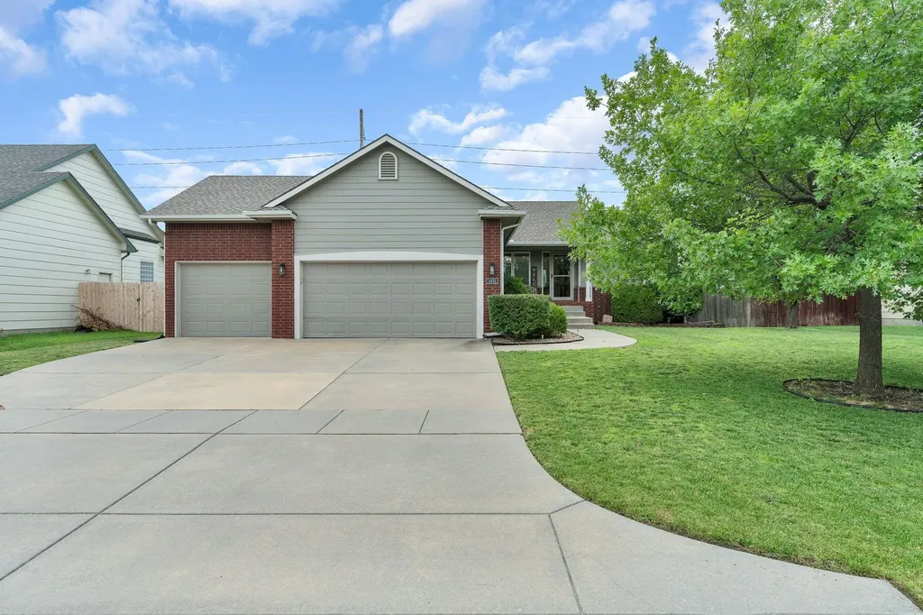 1481 S Shiloh Court Wichita KS 67207