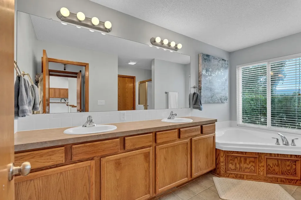 1481 S Shiloh Court Wichita KS 67207