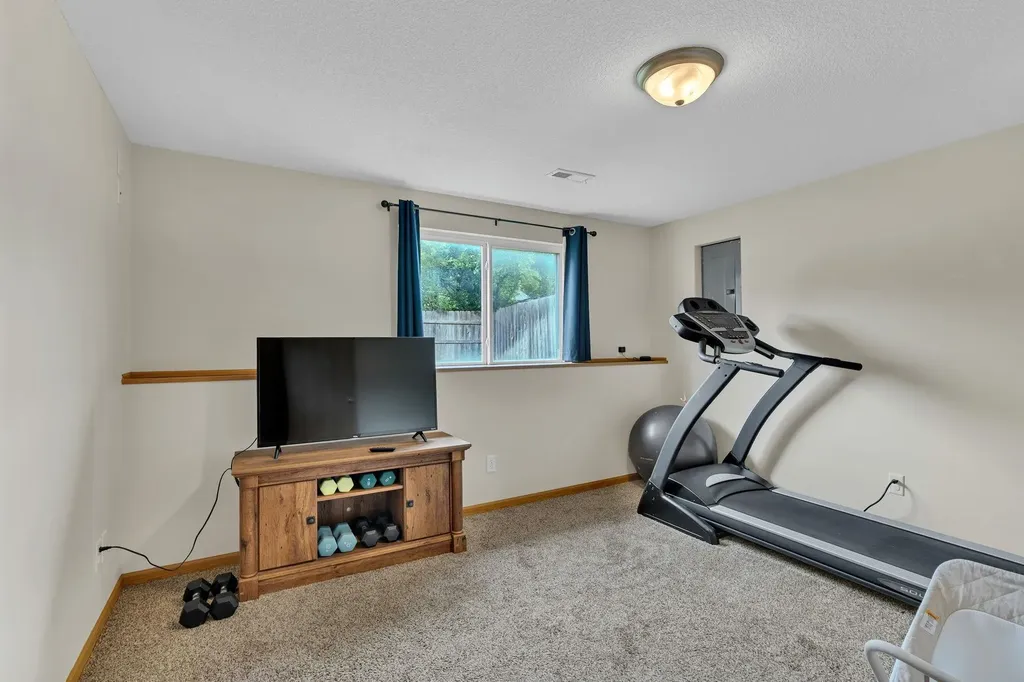 1481 S Shiloh Court Wichita KS 67207