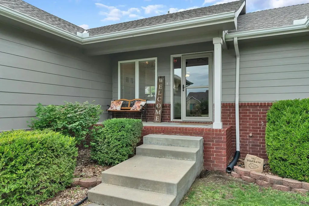 1481 S Shiloh Court Wichita KS 67207