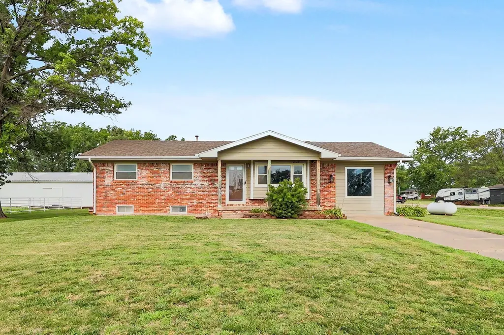 1435 S Rock Road Derby KS 63037
