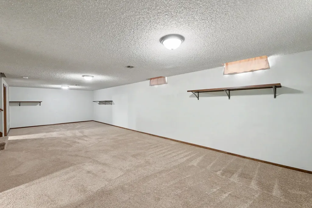 1435 S Rock Road Derby KS 63037