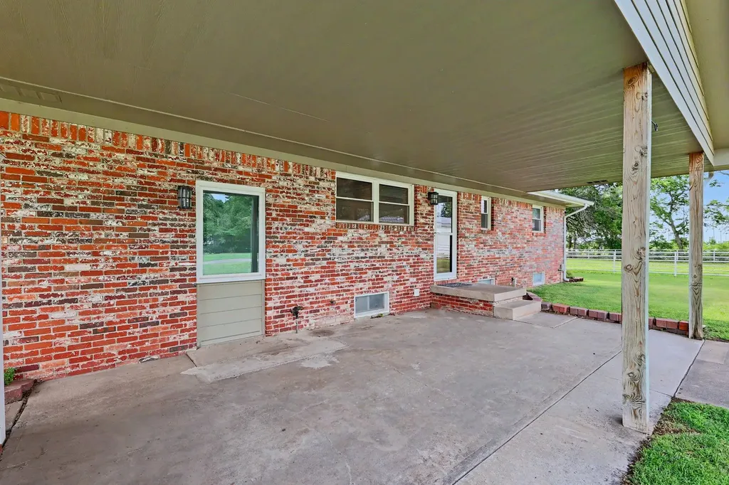 1435 S Rock Road Derby KS 63037
