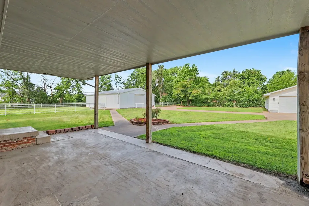 1435 S Rock Road Derby KS 63037
