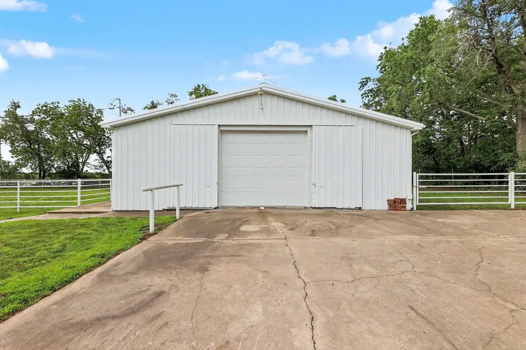 1435 S Rock Road Derby KS 63037