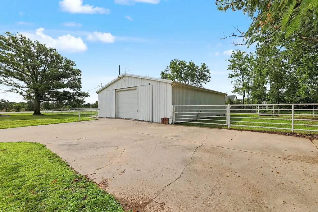 1435 S Rock Road Derby KS 63037