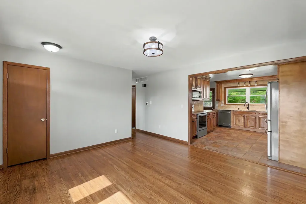 1435 S Rock Road Derby KS 63037
