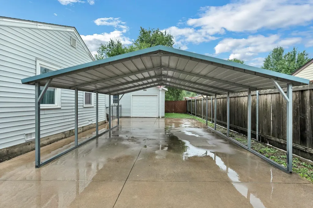 2940 S Walnut Wichita KS 67217
