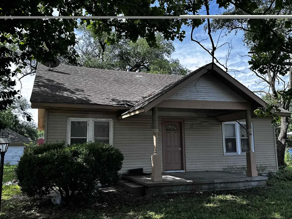3321 W 9th Street N Wichita KS 67203