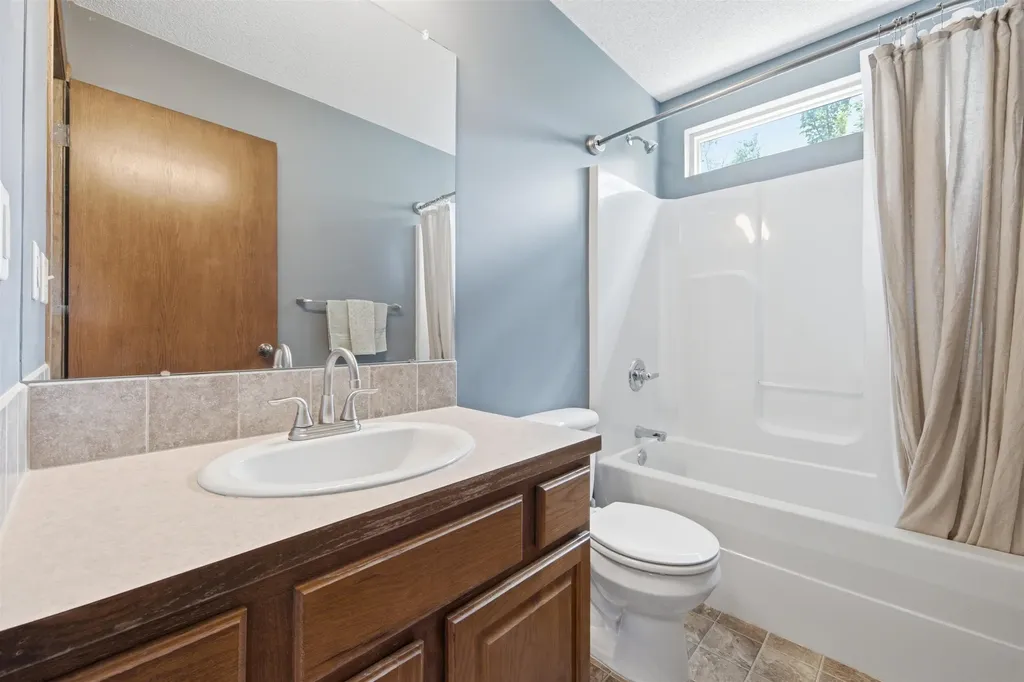 13302 E Laguna Wichita KS 67230