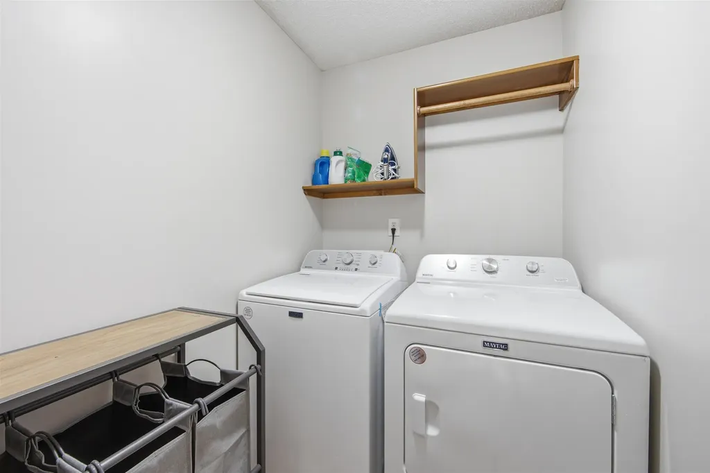 13302 E Laguna Wichita KS 67230