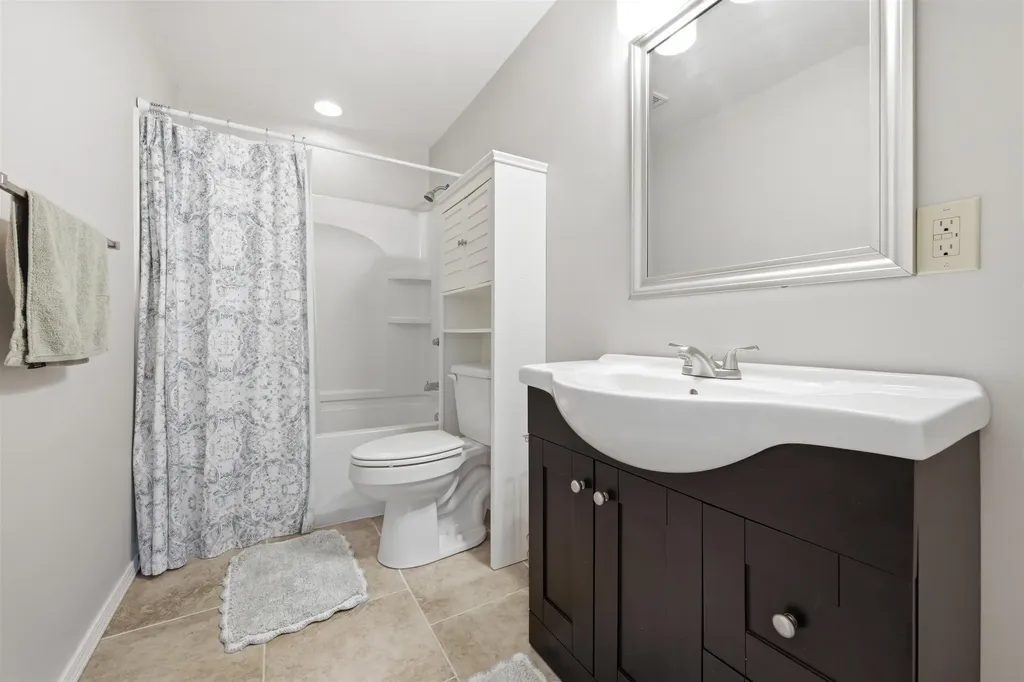 13302 E Laguna Wichita KS 67230