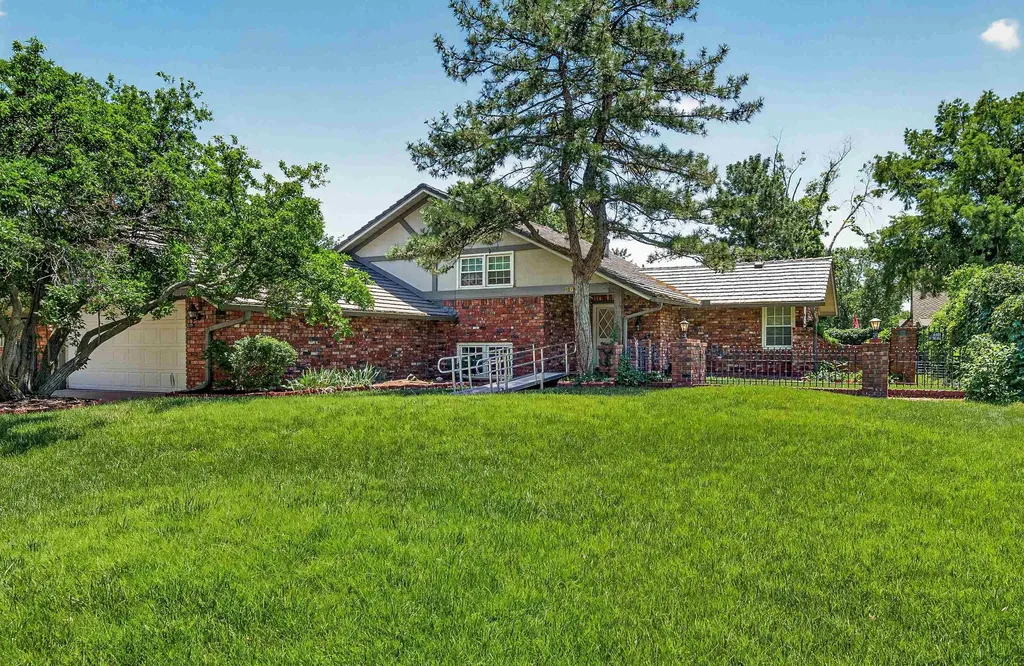 8621 E Tamarac Street Wichita KS 67206