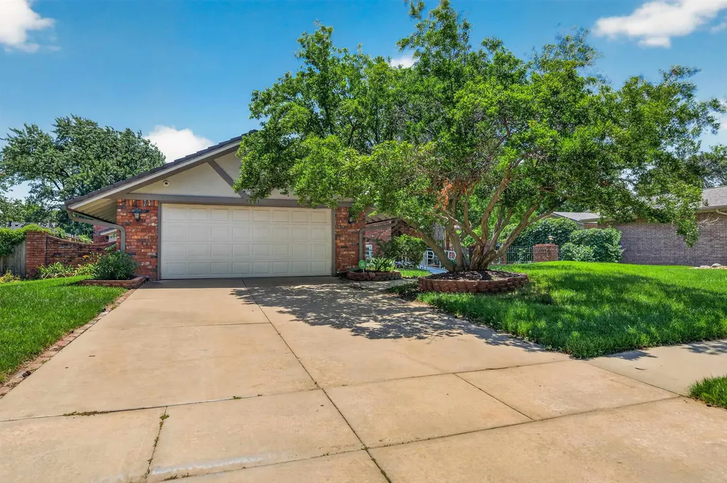 8621 E Tamarac Street Wichita KS 67206