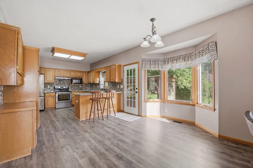 9818 W Bella Vista Wichita KS 67212