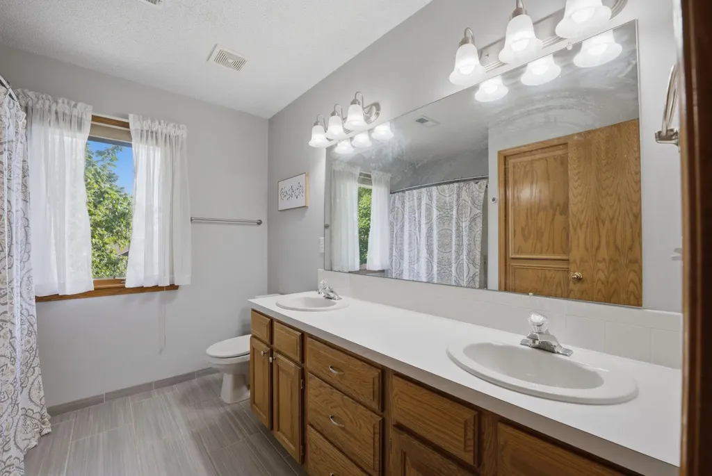 9818 W Bella Vista Wichita KS 67212