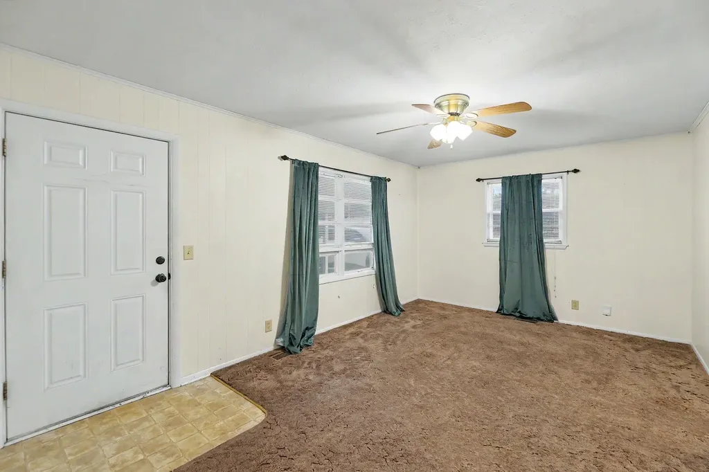 806 N Arapaho Avenue Wichita KS 67212