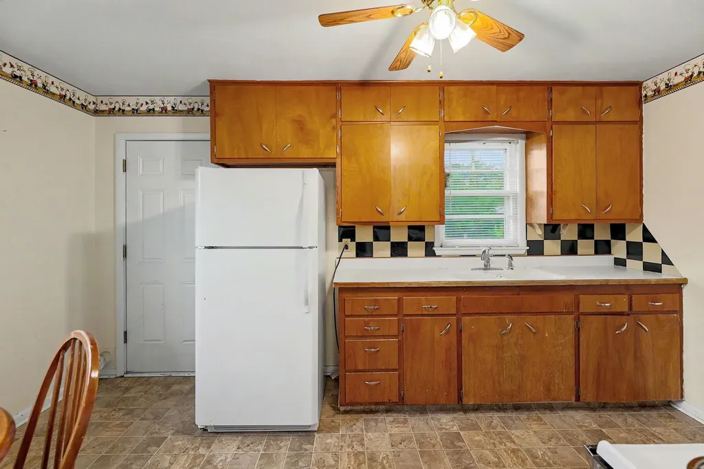 806 N Arapaho Avenue Wichita KS 67212