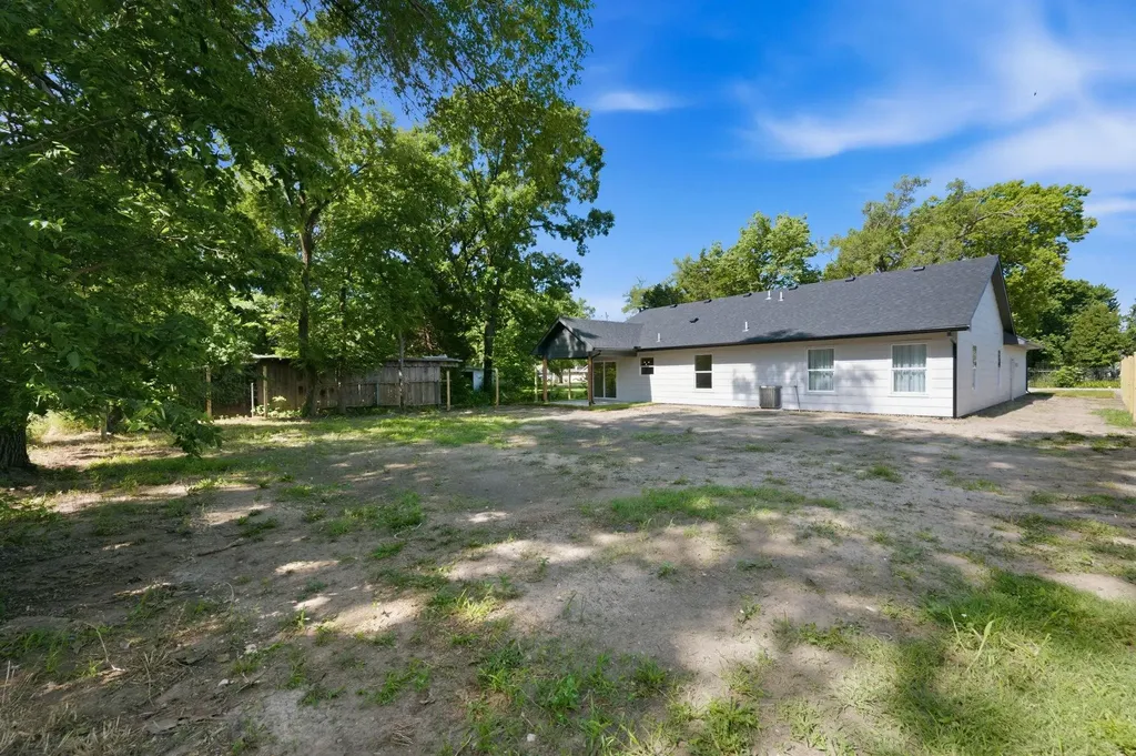 3748 N N Salina Road Wichita KS 67204