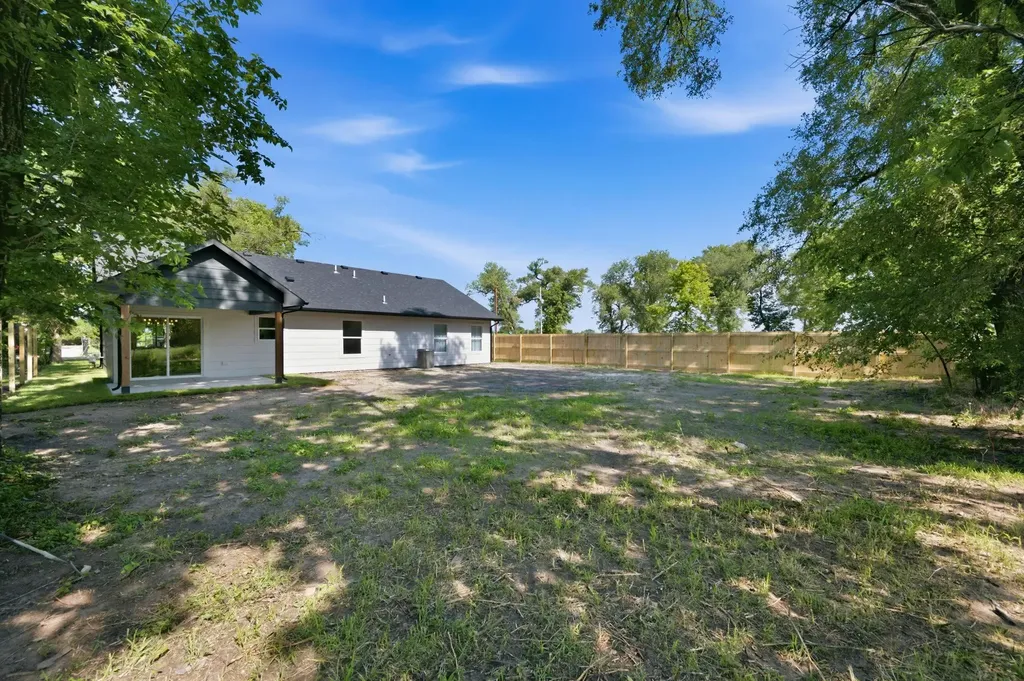 3748 N N Salina Road Wichita KS 67204