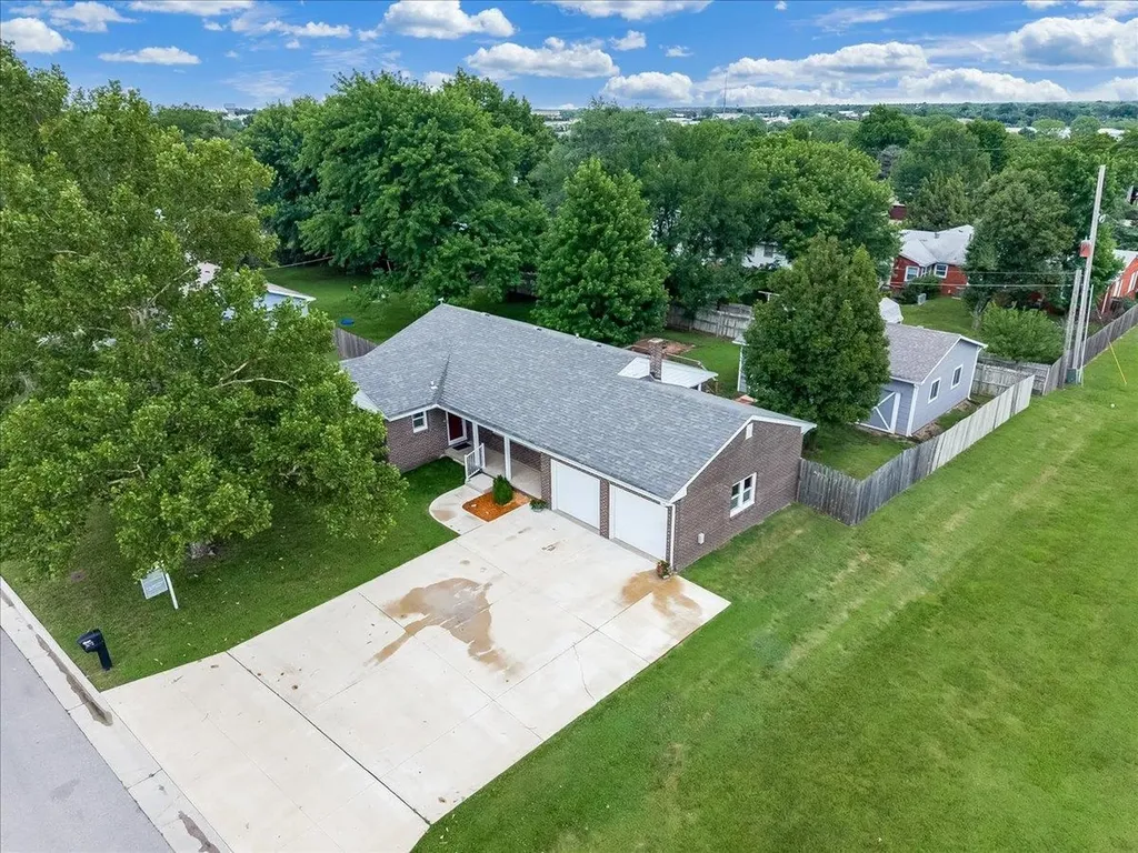 302 Marmaton Road El Dorado KS 67042-3078
