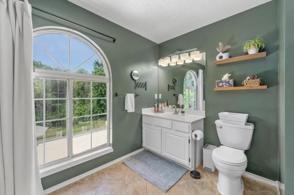 3925 N Rushwood Wichita KS 67226