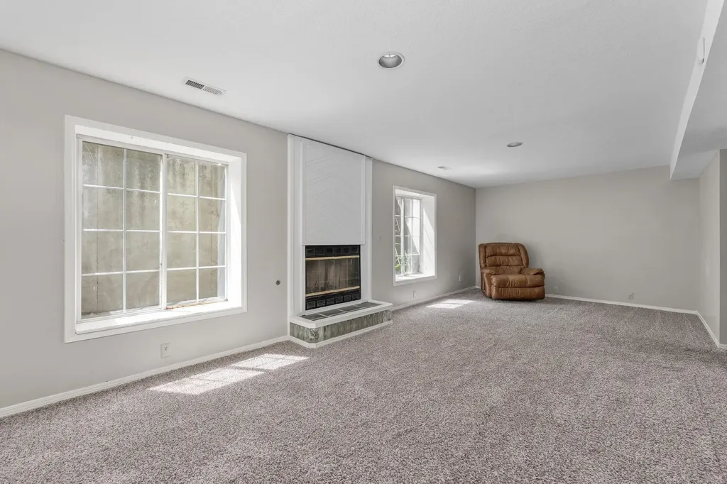 3925 N Rushwood Wichita KS 67226