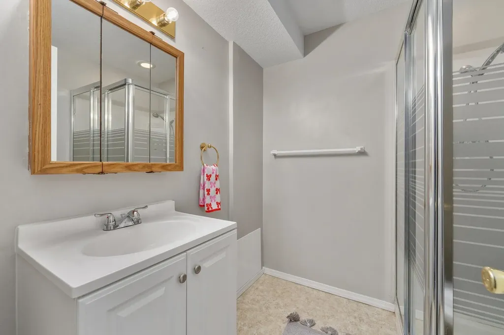 3925 N Rushwood Wichita KS 67226